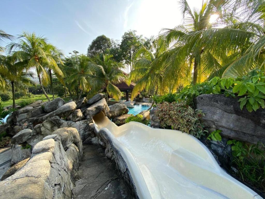 Pulai Spring Resort Kampung Kangkar Pulai 외부 사진